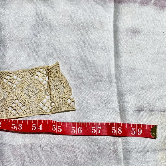 antique lace - Picture 6 of 6